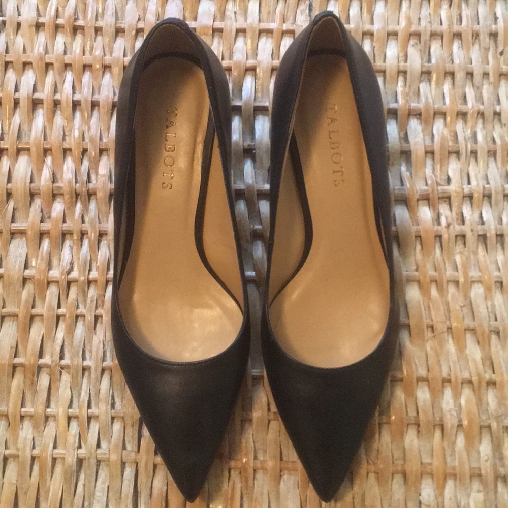Excellent Condition Talbots Kitten Heels